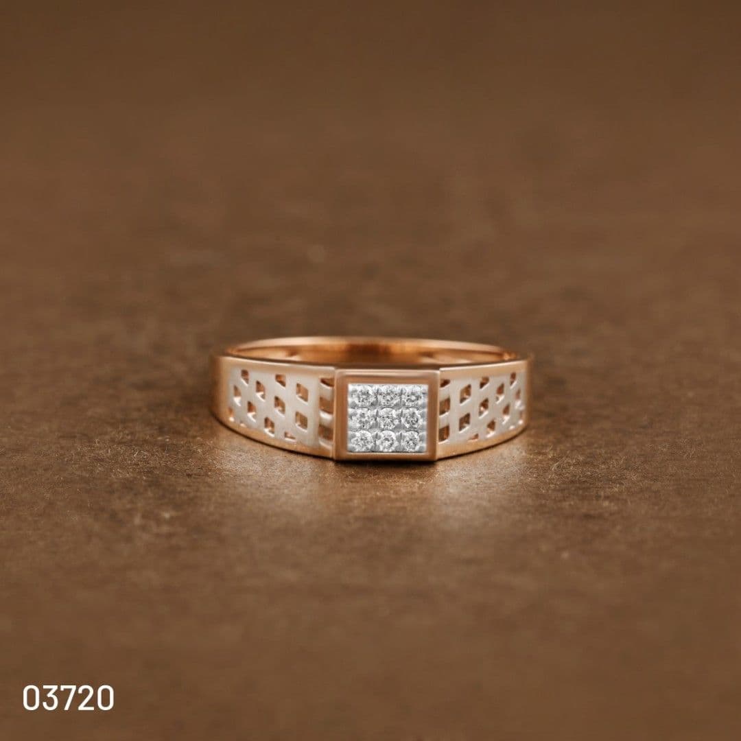AMR03720